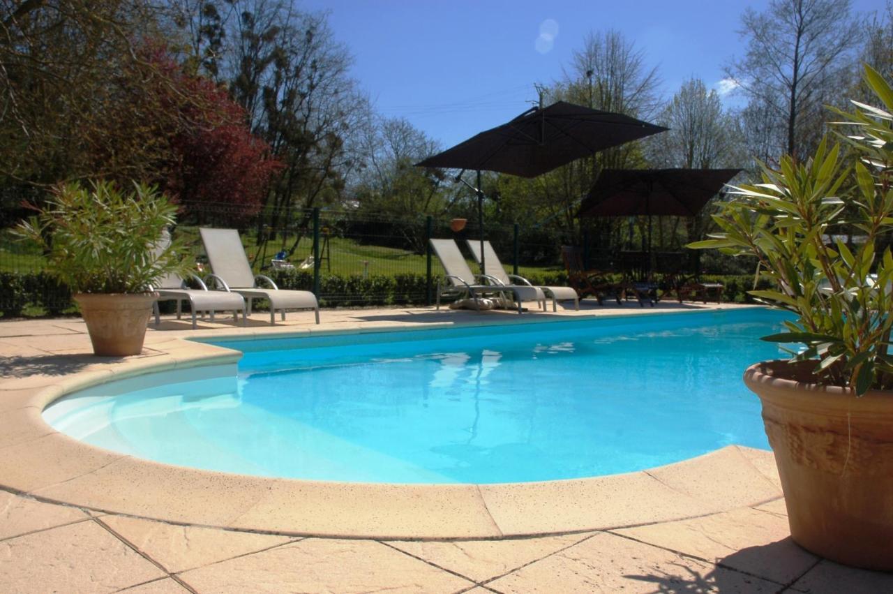 مبيت وإفطار Les Bois-d'Anjou Le Logis Du Pressoir Chambre D'Hotes Bed & Breakfast In Beautiful 18Th Century Estate In The Heart Of The Loire Valley With Heated Pool And Extensive Grounds المظهر الخارجي الصورة